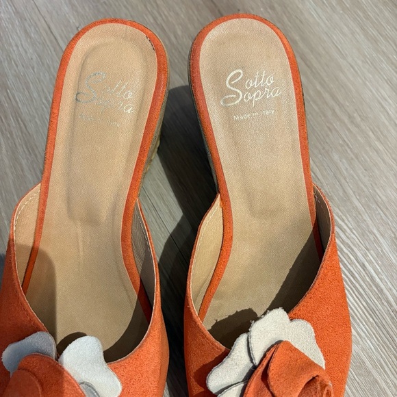 Sotto Sopra Orange Suede Floral Wedge Sandals – Made in Italy – Size 39 US 8.6 - Picture 2 of 7